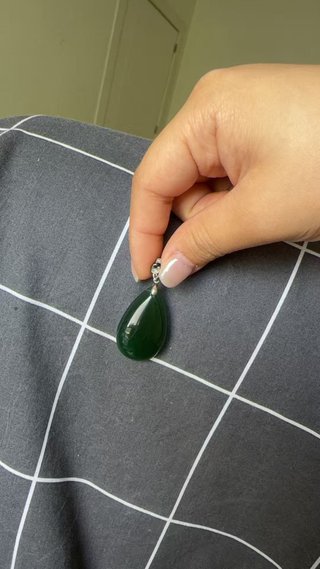 Colgante Jade Verde Natural Lágrima