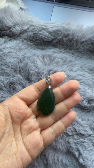 Colgante Jade Verde Natural Lágrima