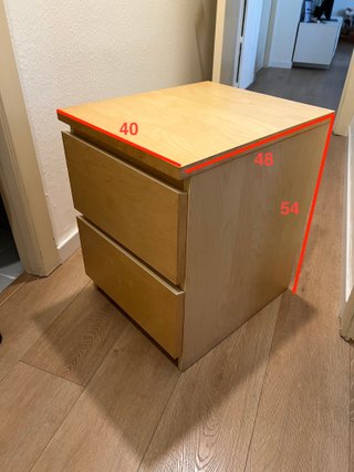 Mesita de noche de madera