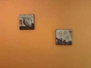 Espejo decorativo y cuadros a juego