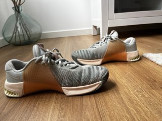 Nike Metcon 9 Talla 39 Gris