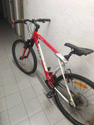Bicicleta GT Roja