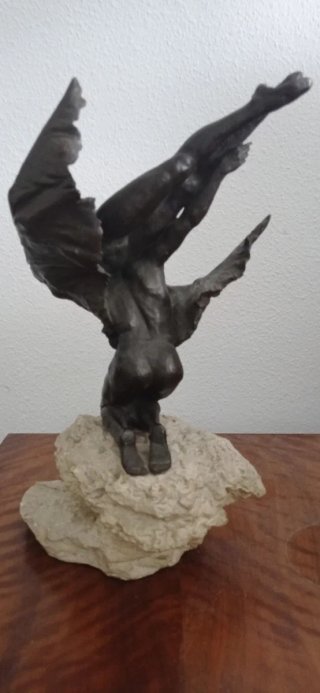 Bronce El Vuelo de Josep Bofill