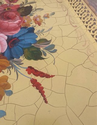 Vassoio antico in ferro decorato floreale