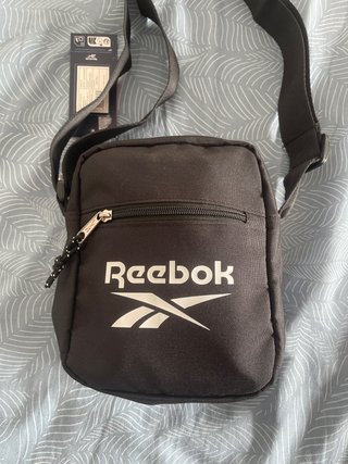 Riñonera Reebok Negra nueva a estrenar