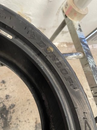 1x 180/55 ZR17 73W Dunlop RoadSport2