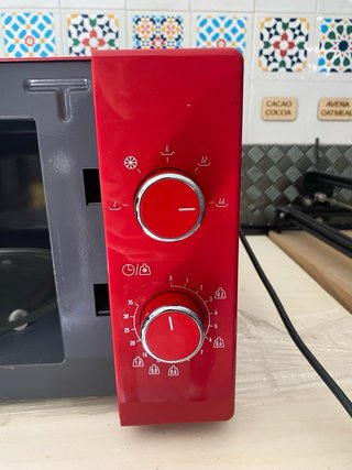 Microondas Rojo Mondine