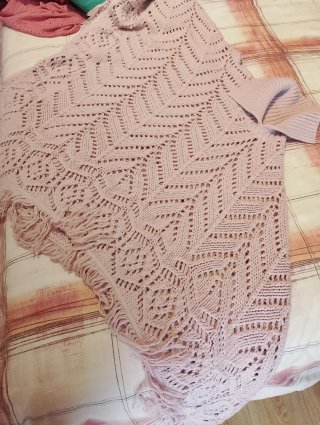 Poncho de lana rosa