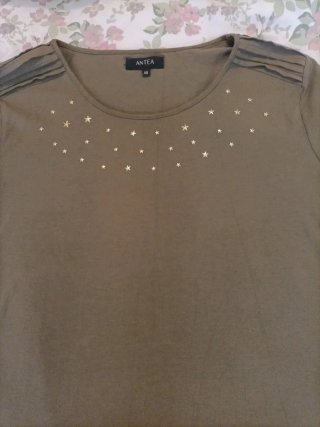 Camiseta ANTEA verde con estrellas doradas Talla 4