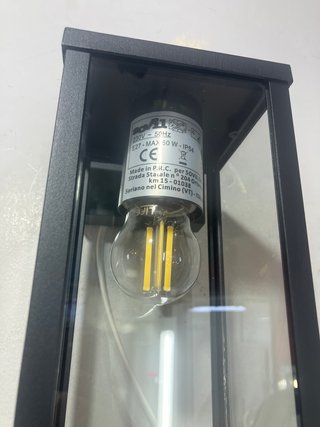 Lampada parete quadrata alluminio/vetro IP54