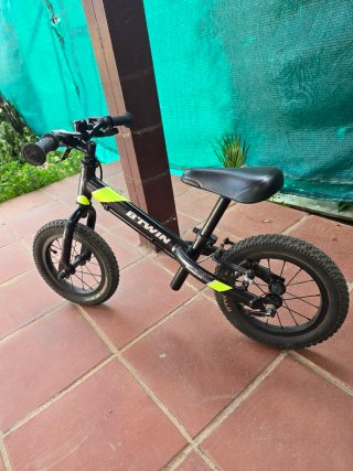 Bicicleta infantil Btwin sin pedales