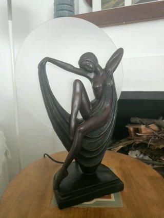 Lámpara Art Decó Figura Mujer