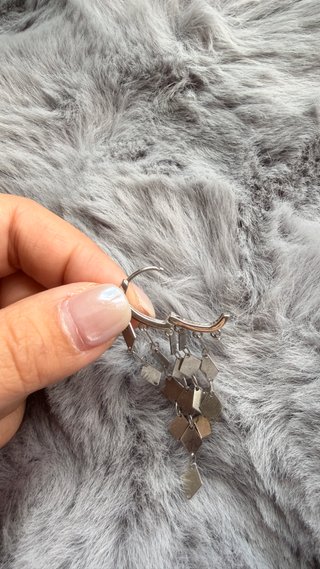 Pendientes largos flecos lentejuelas plata