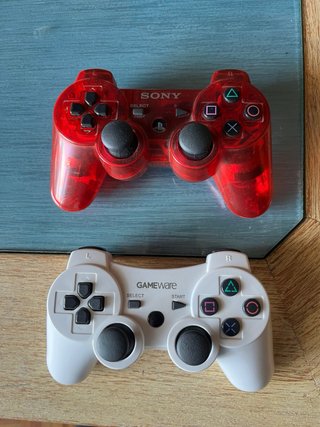 PS3 Slim 320GB + 12 Juegos + 2 Mandos