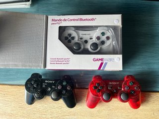 PS3 Slim 320GB + 12 Juegos + 3 Mandos