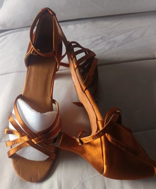Zapatos de baile latino