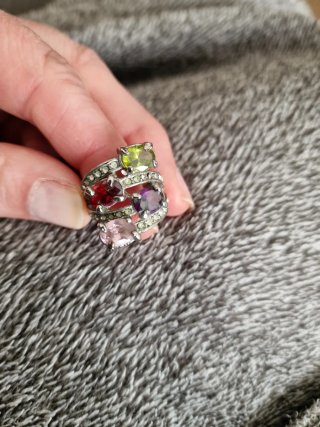Sortija plata piedras multicolor