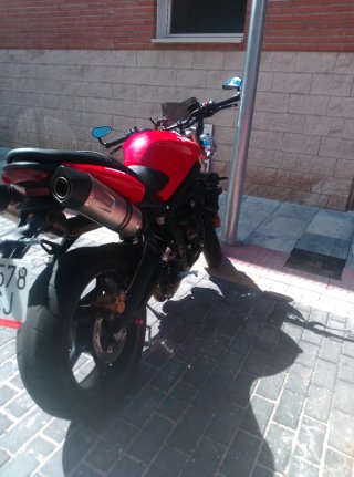 Moto Triumph Street Triple Roja 675 CC Apta A2