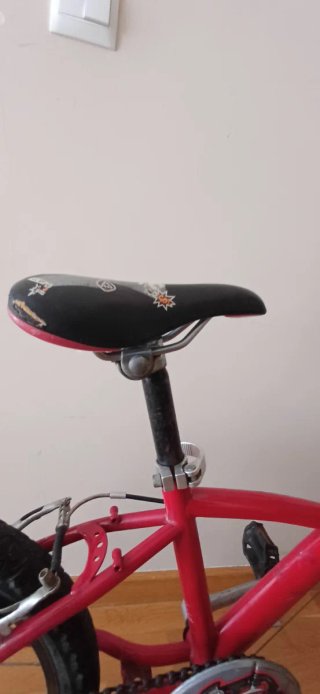 Bicicleta infantil Btwin roja