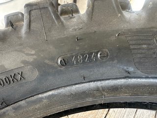 Neumático Michelin 140/80R18