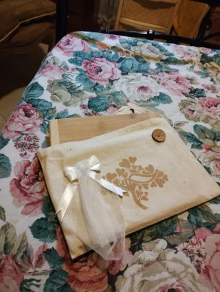 Tagliere medio in legno con copertura