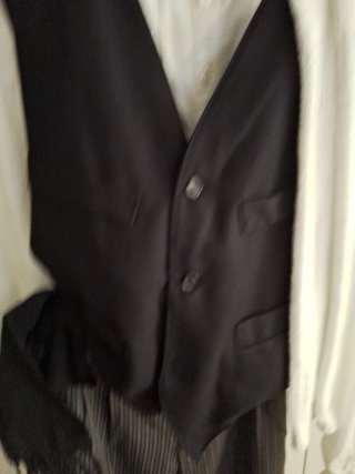 CHOLLO!!! ELEGANTE Traje casero.