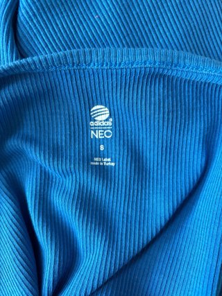 Top sin mangas Adidas azul mujer