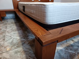 Dormitorio madera maciza con somier