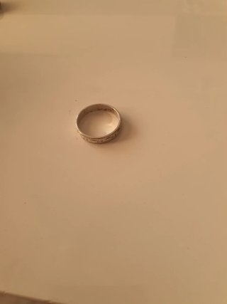 Anillo de plata con diseño