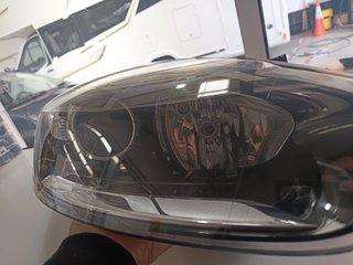 Faro Derecho Negro Renault Megane 2015