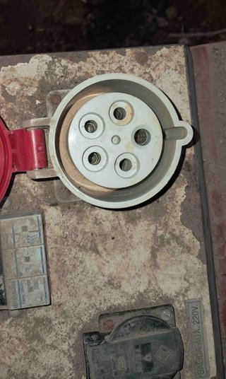 Grupo generador 20 kVA por cardan tractor 2 USOS.