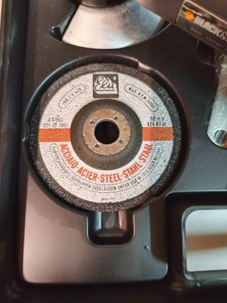 Smerigliatrice angolare Black+Decker