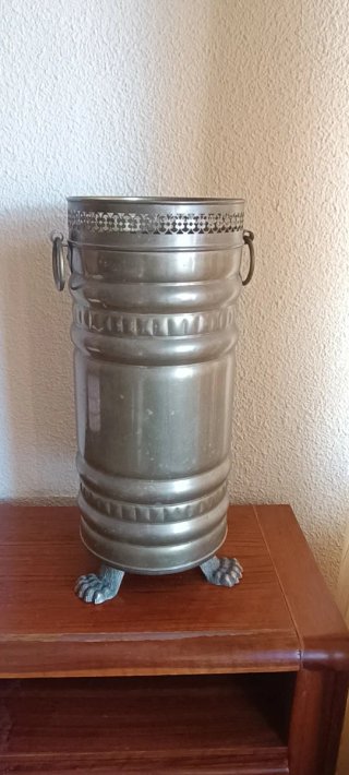 Lote Macetero y Paragüero Latón