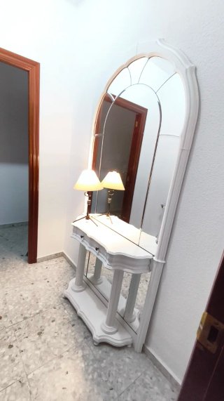 No hago envíos.Mueble recibidor con espejo. Consol