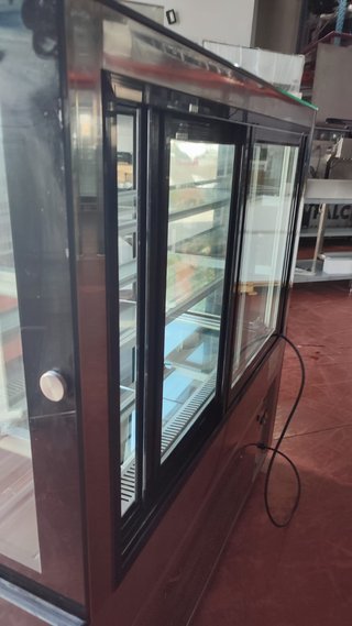 Vitrina expositora refrigerada pasteleria 2 mano