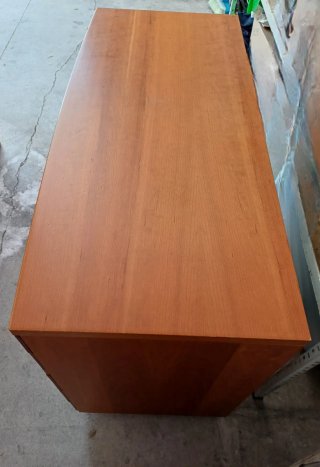 Cómoda de madera con 5 cajones
