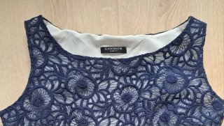 Vestido azul de encaje