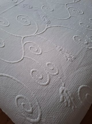 Colcha blanca 205x240cm para cama de 90cm