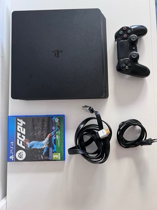 PS4 Slim 1TB + FIFA 24 + Mando