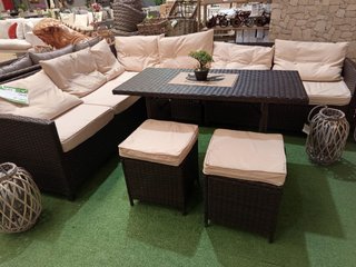 Conjunto Terraza Ratán con Cojines y Mesa