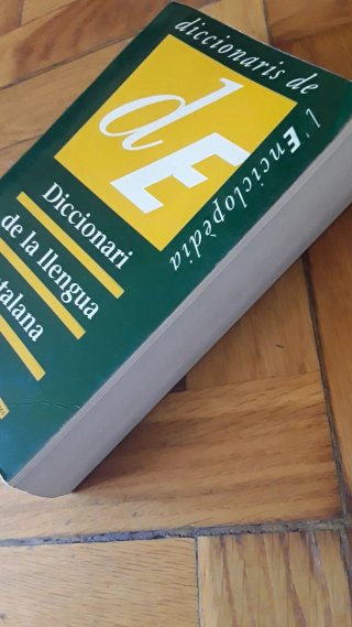 Diccionari de la llengua catalana.