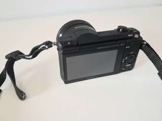Cámara Sony A5100 Negra con Objetivo Kit