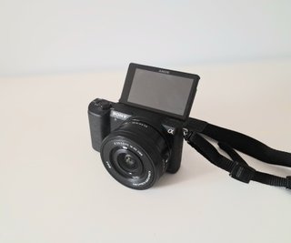 Cámara Sony A5100 Negra con Objetivo Kit
