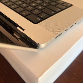MacBook Pro 16” M1 Pro (16GB RAM / 512GB SSD)