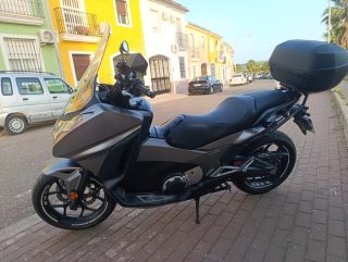 Honda Integra S 750cc Maxi-Scooter Automática.