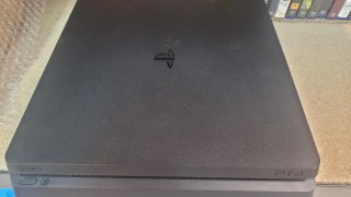 PS4 con Mando y Juegos