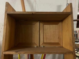 Estantería madera maciza con armario