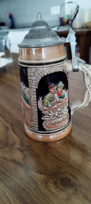 Juego de cerámica marrón