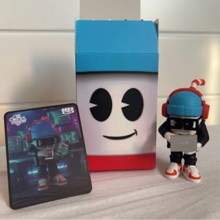 Milfo Geek Figura Coleccionable