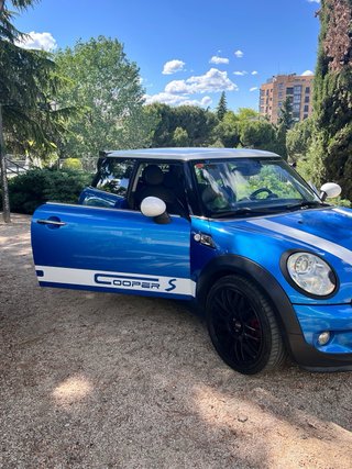 MINI cooperS  ACEPTO CAMBIOS..